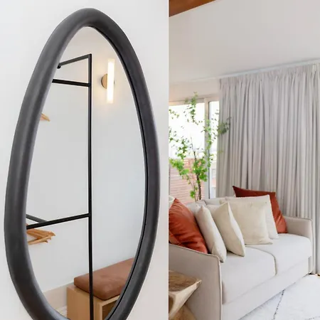 Liiiving In - Mezzanine Delight Balcony Apartment *