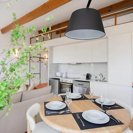Apartament Liiiving In - Mezzanine Delight Balcony *