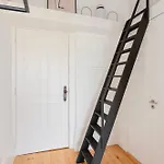 Liiiving In - Mezzanine Delight Balcony Порту