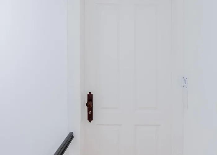 Liiiving In - Mezzanine Delight Balcony * Porto